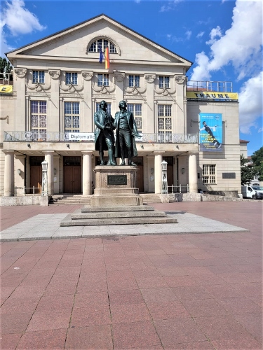 Goethe Schiller Denkmal 375x500